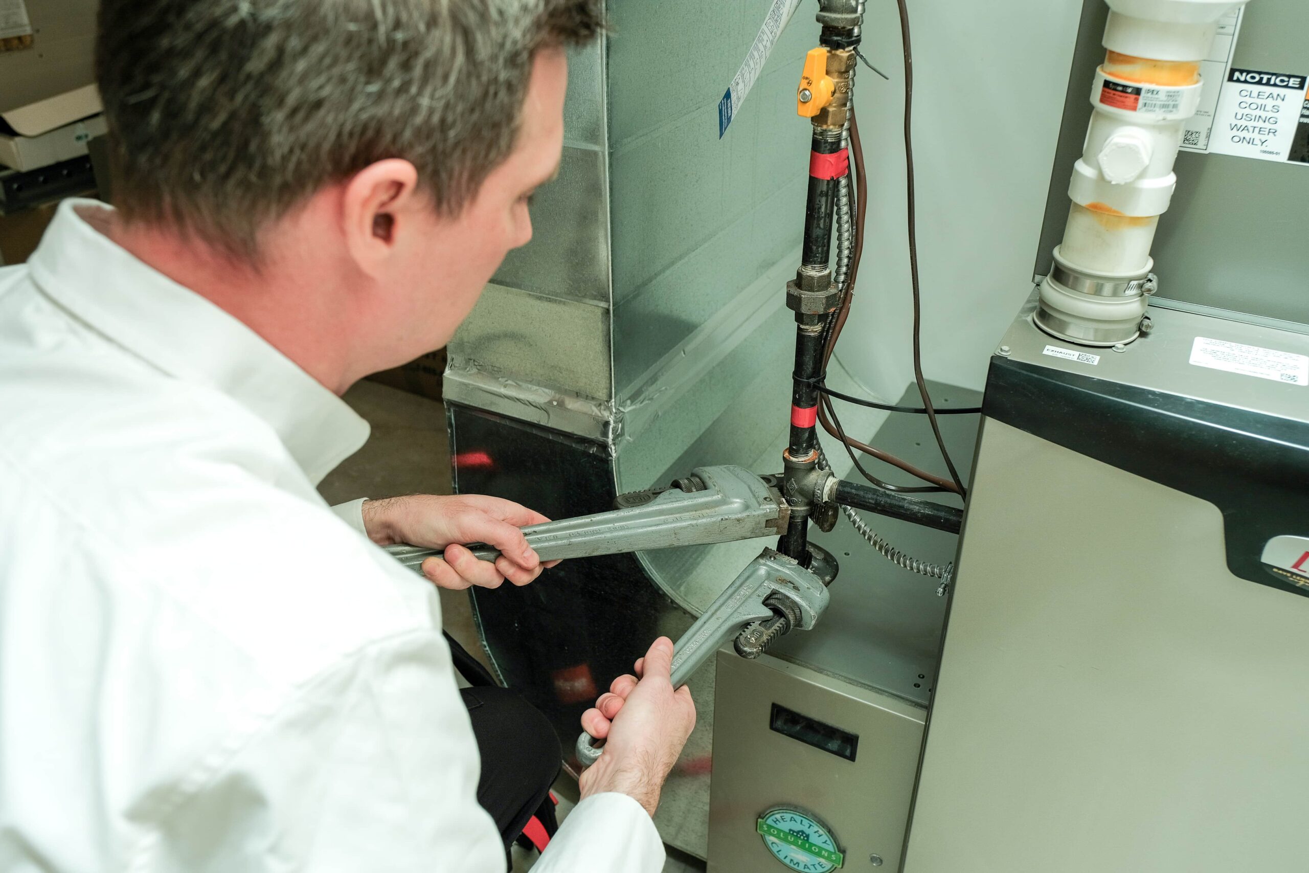 Stop Short-Cycling in Shoulder Season: Causes & Fixes